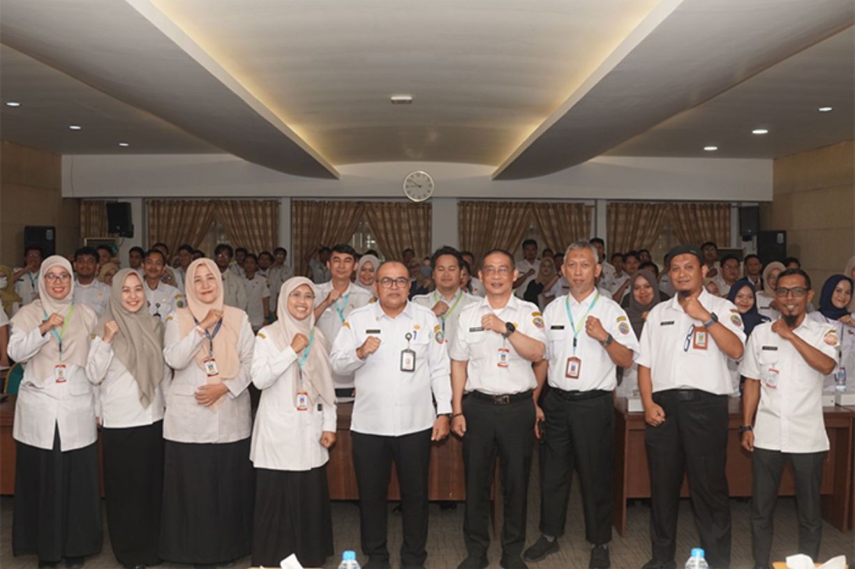 { \Illuminate\Support\Str::words($kategorix->post_title, 30, '') }}