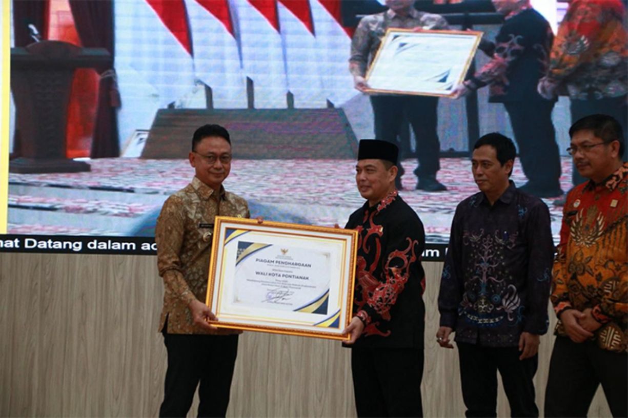 { \Illuminate\Support\Str::words($kategorix->post_title, 30, '') }}