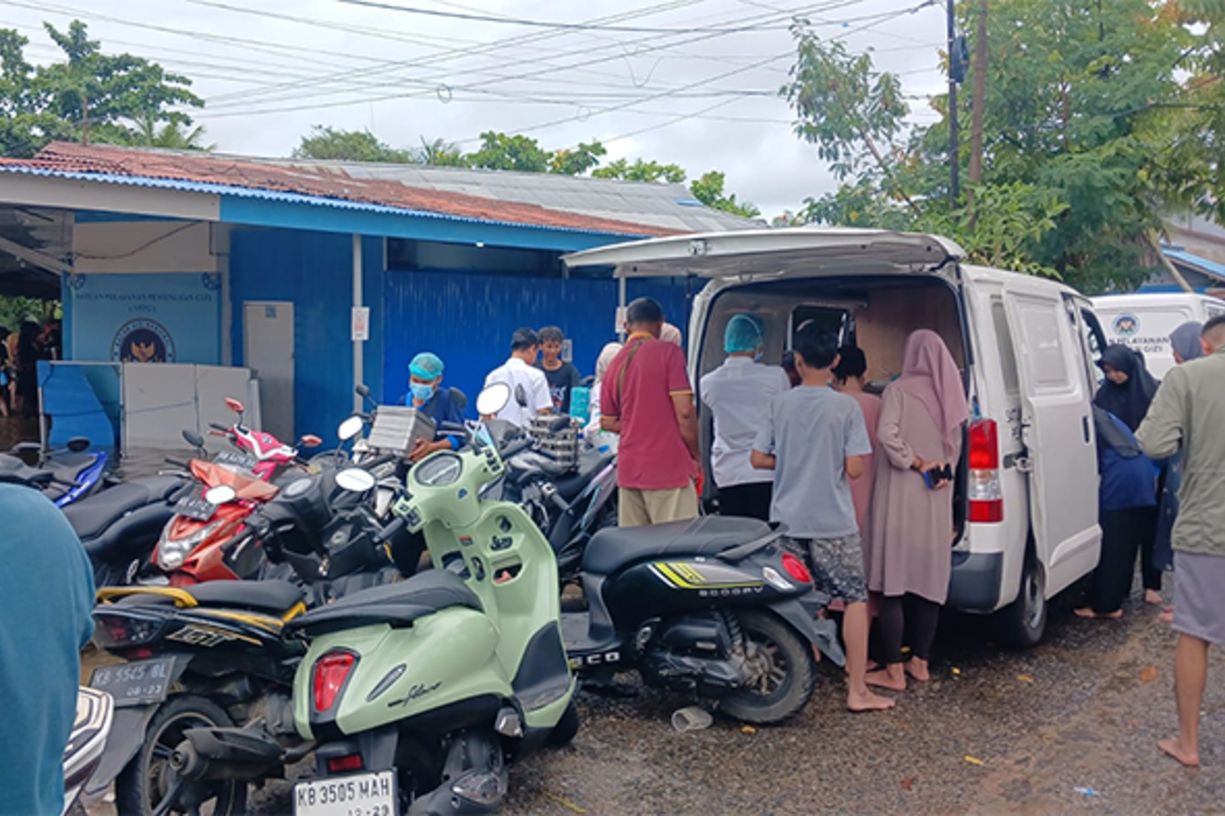 { \Illuminate\Support\Str::words($kategorix->post_title, 30, '') }}