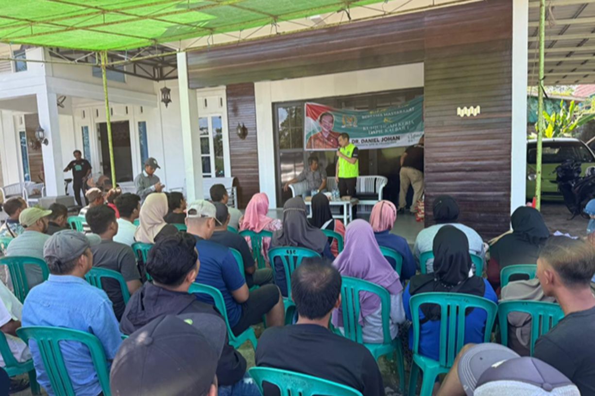 { \Illuminate\Support\Str::words($kategorix->post_title, 30, '') }}