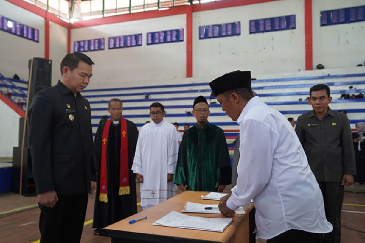 { \Illuminate\Support\Str::words($kategorix->post_title, 30, '') }}