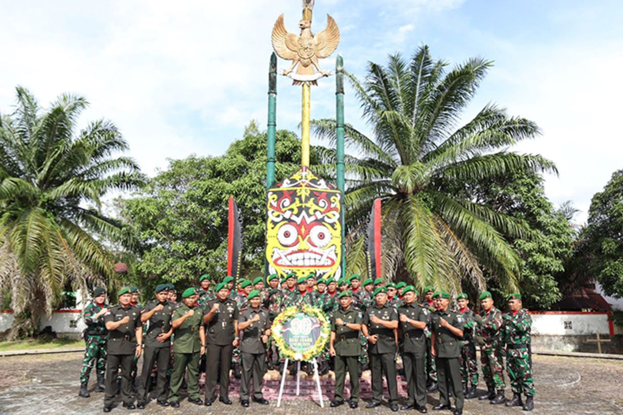 { \Illuminate\Support\Str::words($kategorix->post_title, 30, '') }}