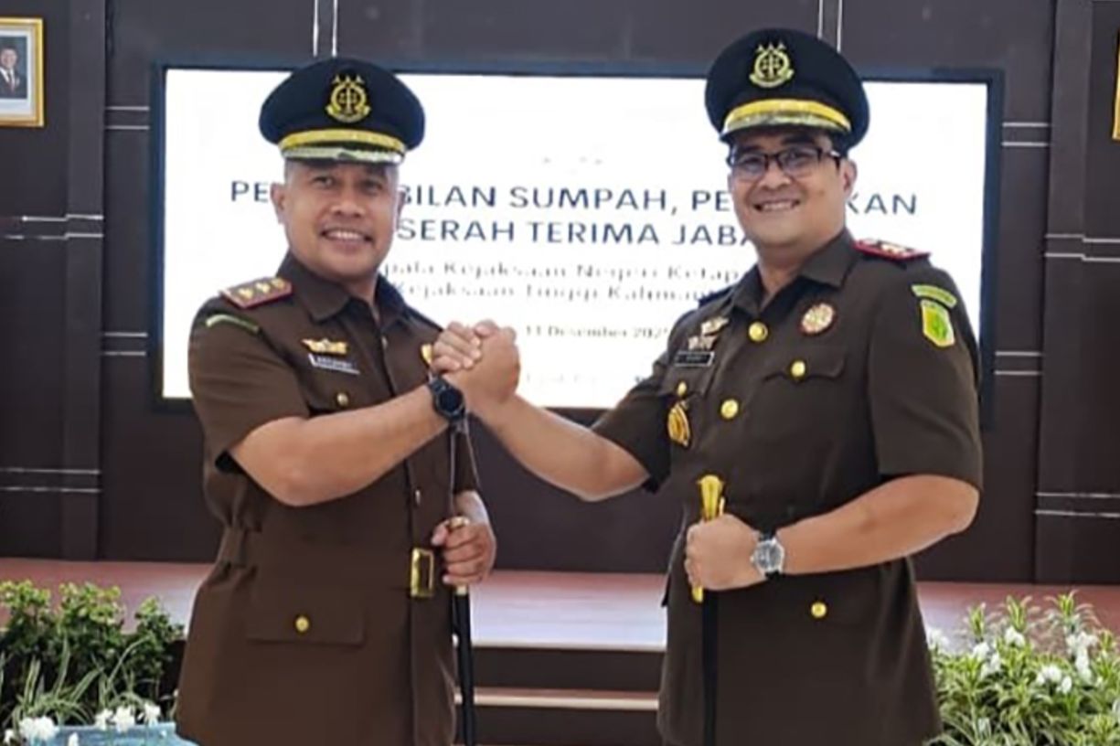 { \Illuminate\Support\Str::words($kategorix->post_title, 30, '') }}