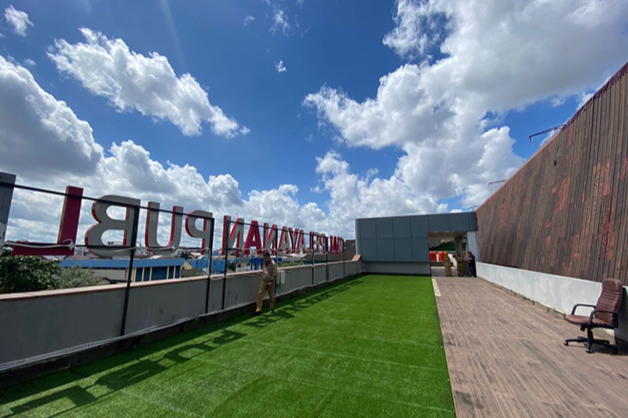 { \Illuminate\Support\Str::words($kategorix->post_title, 30, '') }}