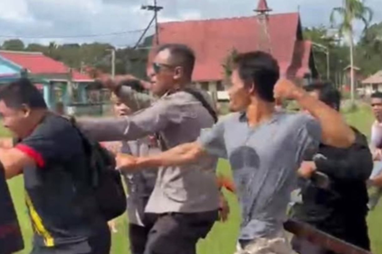 { \Illuminate\Support\Str::words($kategorix->post_title, 30, '') }}