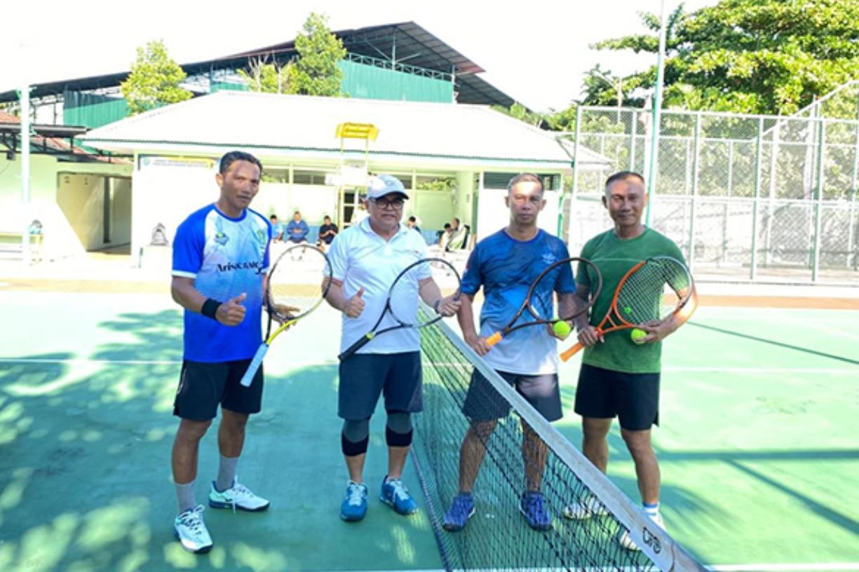 { \Illuminate\Support\Str::words($kategorix->post_title, 30, '') }}