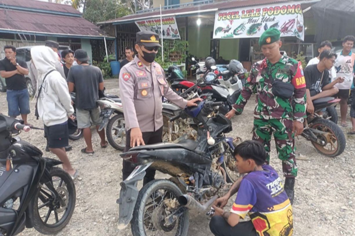 { \Illuminate\Support\Str::words($kategorix->post_title, 30, '') }}