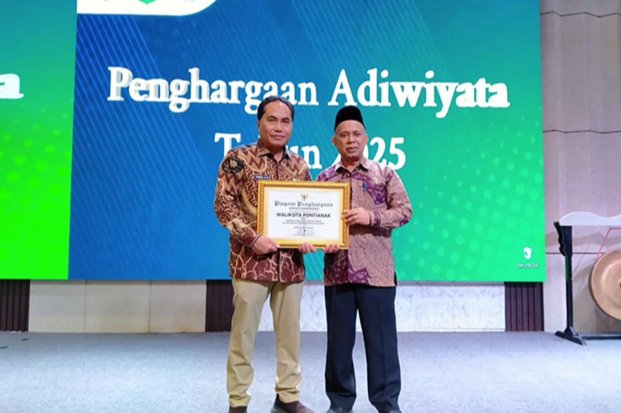 Pontianak Raih Penghargaan Adiwiyata Provinsi Kalbar 2025, Bukti Komitmen Wujudkan Kota Hijau