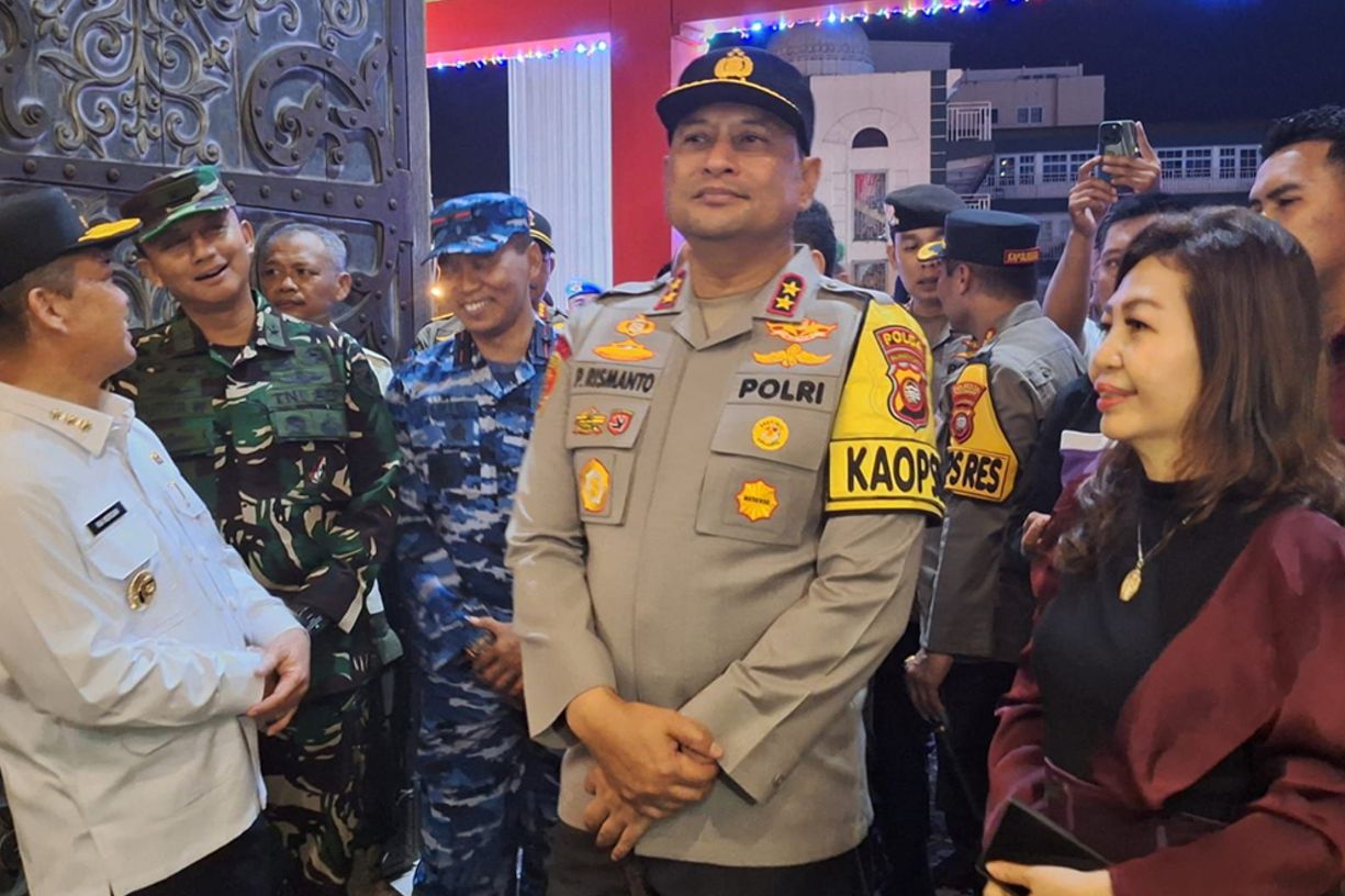 { \Illuminate\Support\Str::words($kategorix->post_title, 30, '') }}