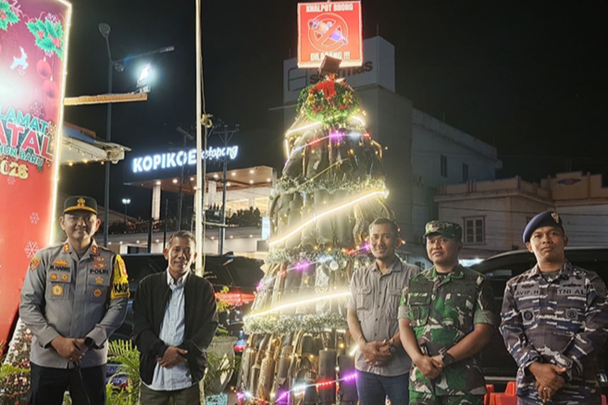 { \Illuminate\Support\Str::words($kategorix->post_title, 30, '') }}