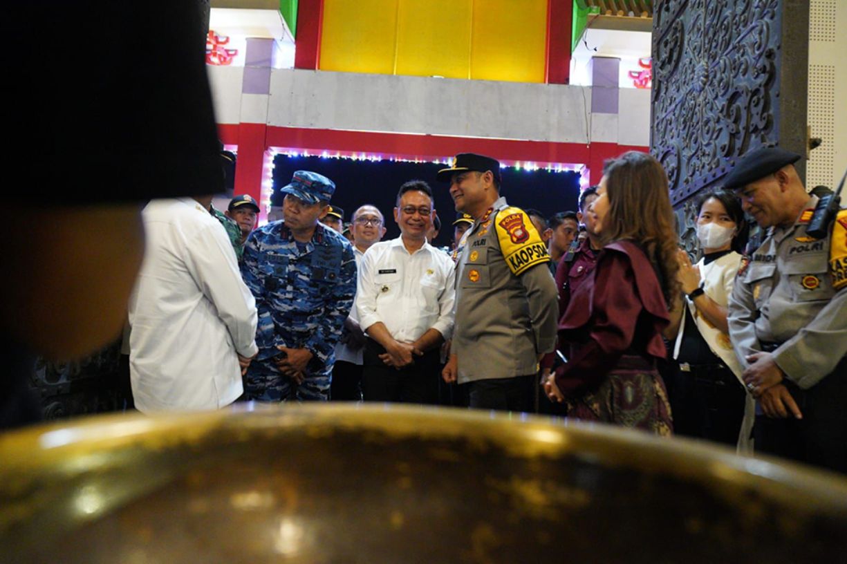 Pastikan Malam Natal Berjalan Aman, Forkopimda Kalbar Tinjau Pospam dan Sejumlah Gereja di Pontianak