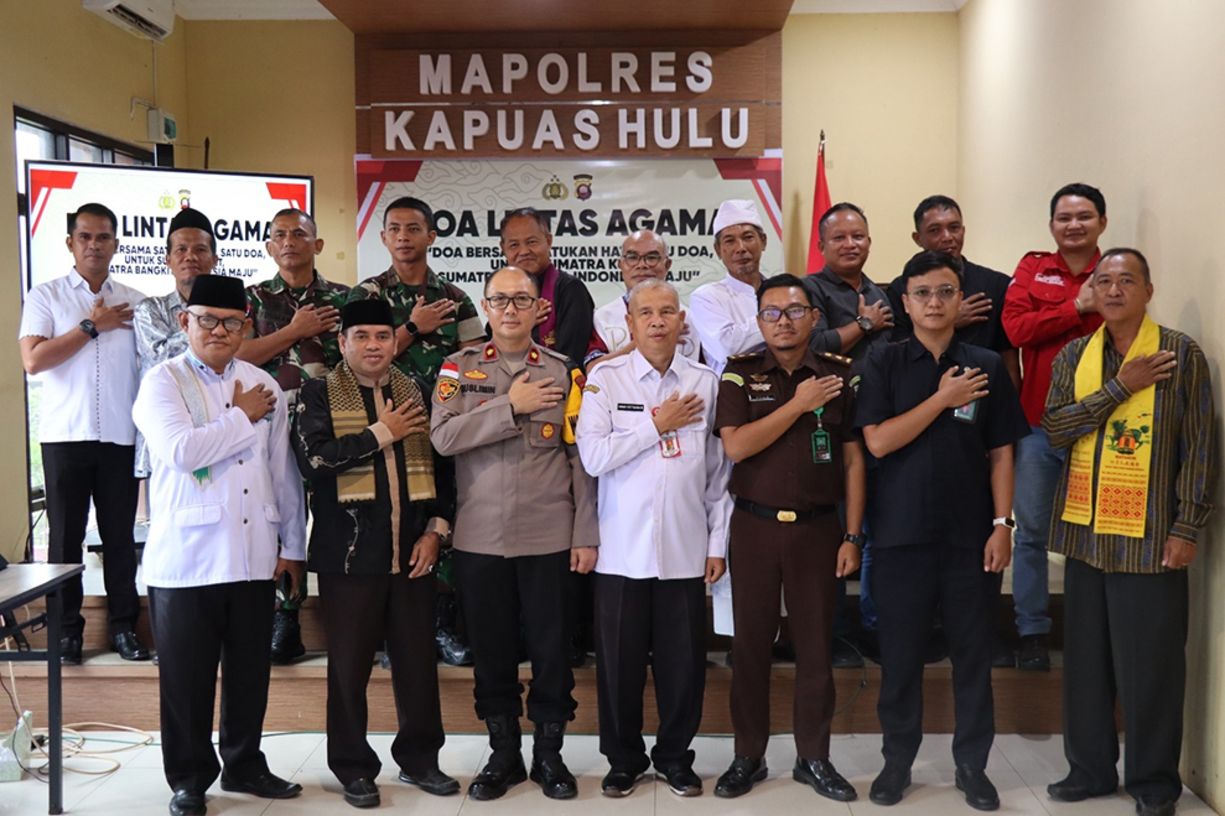Polres Kapuas Hulu Gelar Doa Lintas Agama, Satukan Kepedulian untuk Masyarakat Sumatera