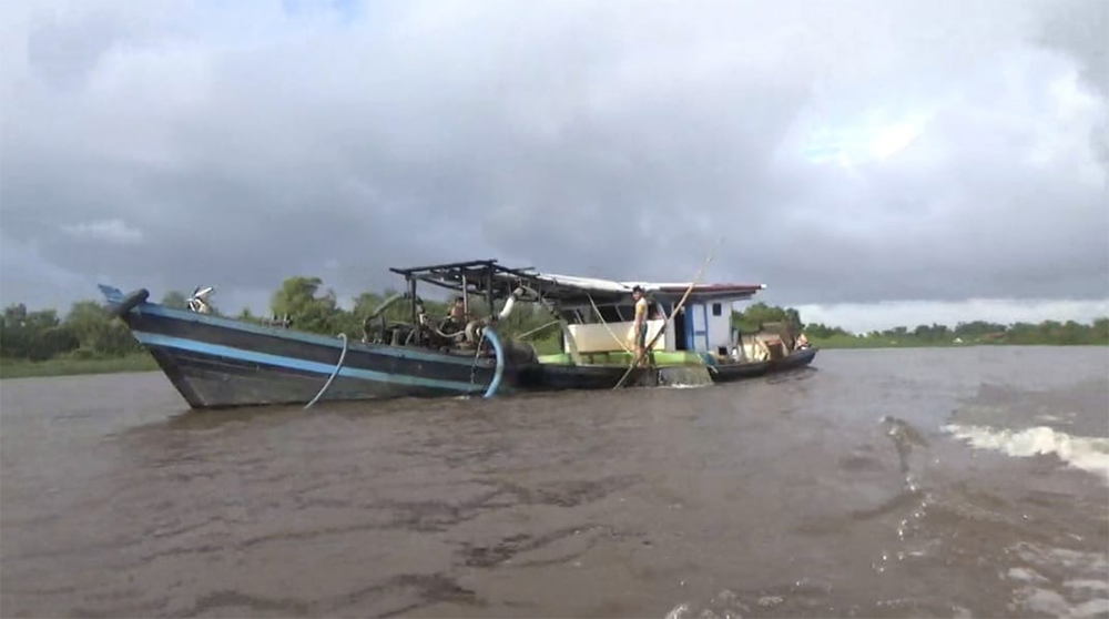 Rumah Warga Terancam Longsor Akibat Tambang Pasir, DPRD Ketapang Janji Bertindak