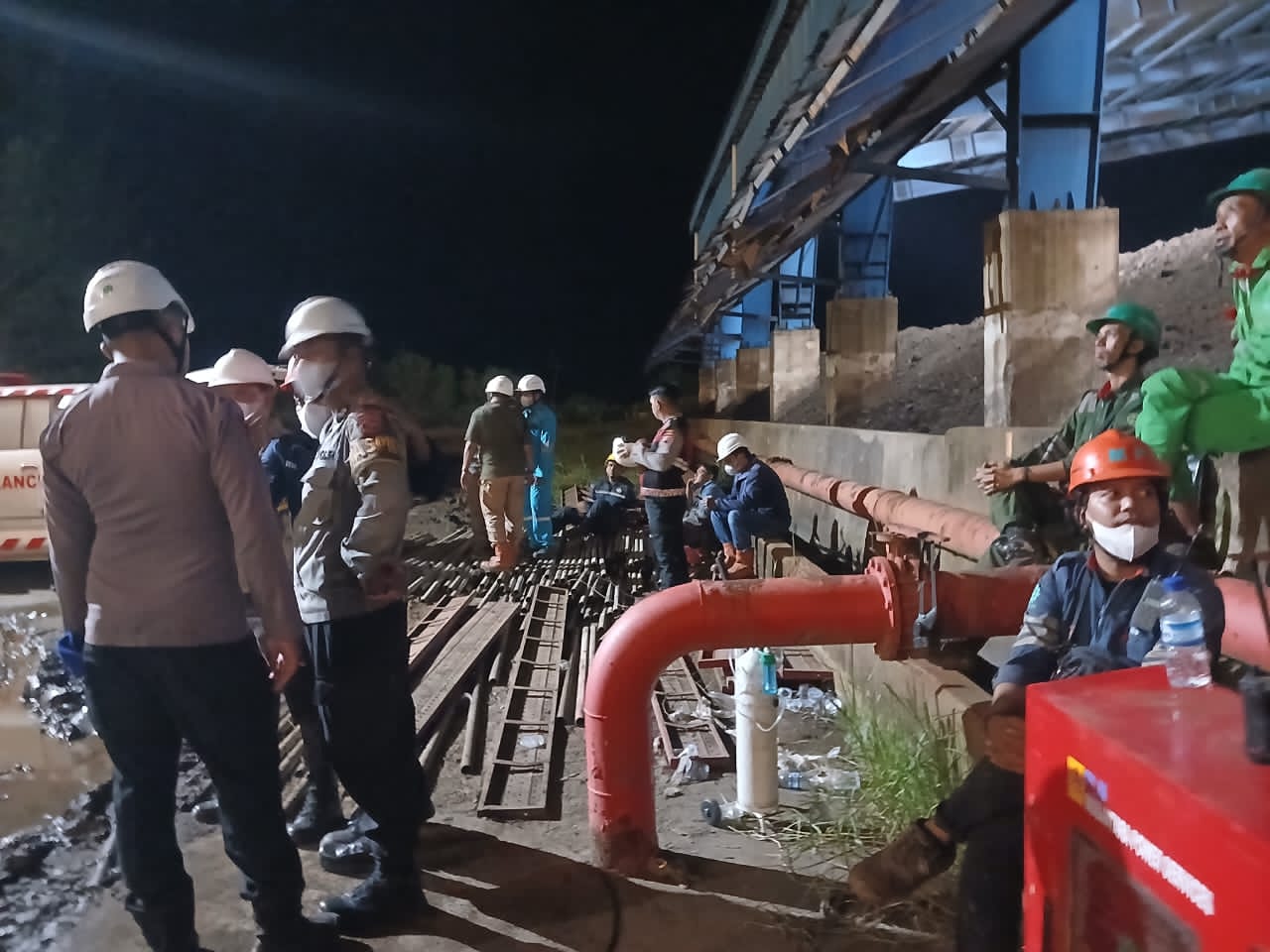 Empat Pekerja Jatuh dari Cerobong PLTU Sukabangun, Dua Tewas di Tempat