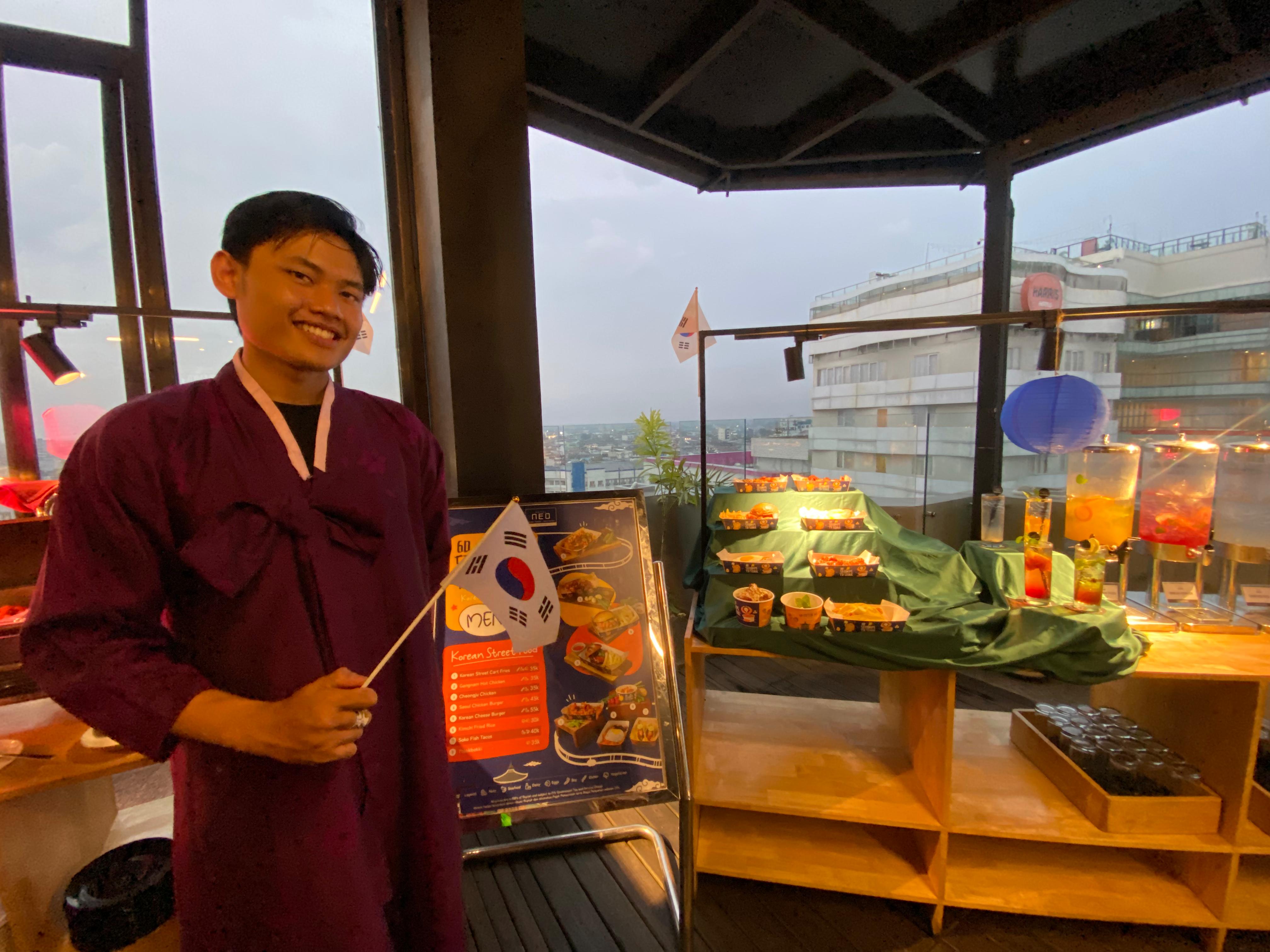 Hotel Neo Gajah Mada Pontianak Hadirkan Jajanan Korea lewat “60 Seconds to Seoul”