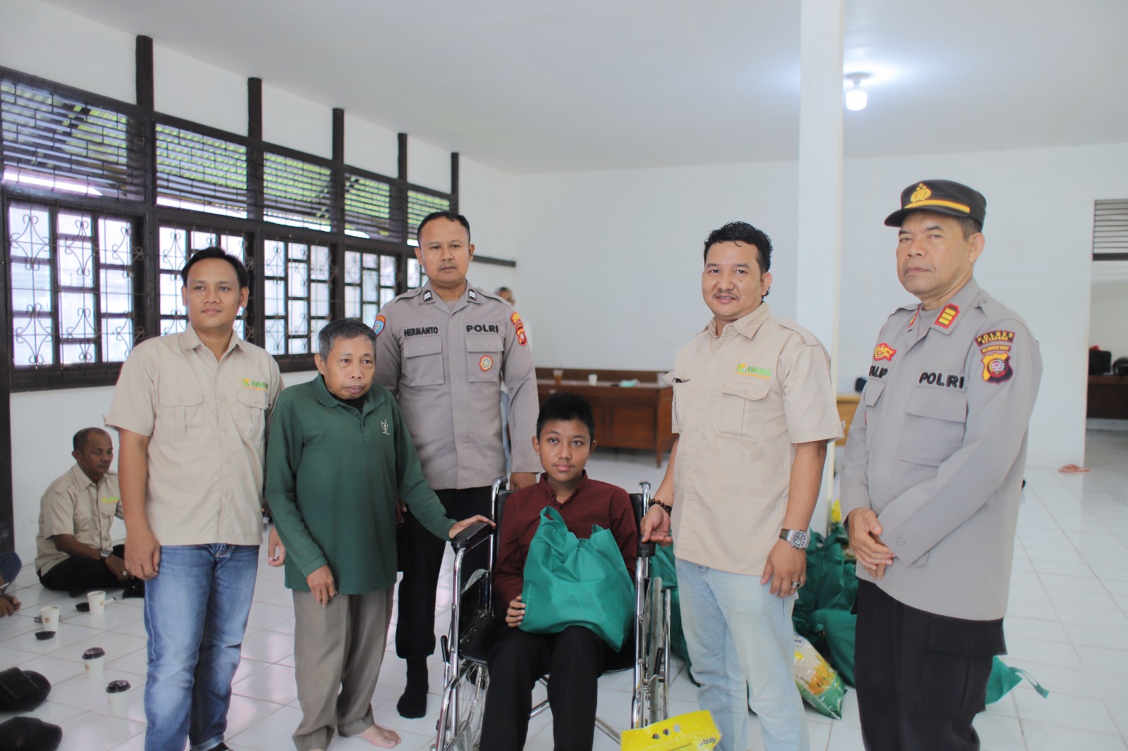 Peringati HPN 2026, KAWAN Ketapang dan Polres Salurkan Paket Sembako untuk Disabilitas