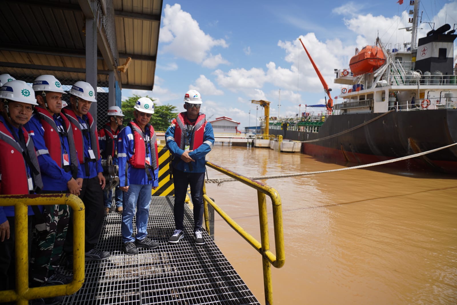 Tinjau Depot Pertamina, Wali Kota Pontianak Pastikan Stok BBM Aman
