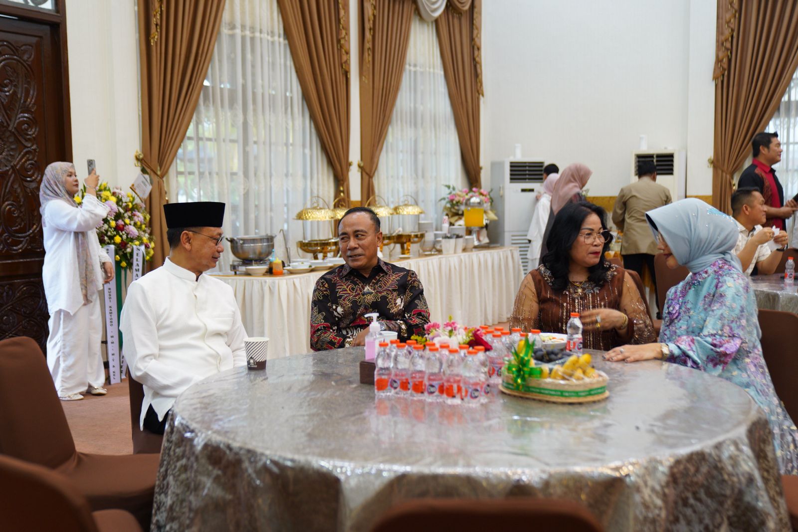 Dari Lasarus Hingga Krisantus Sambangi Open House Rumah Wali Kota Pontianak