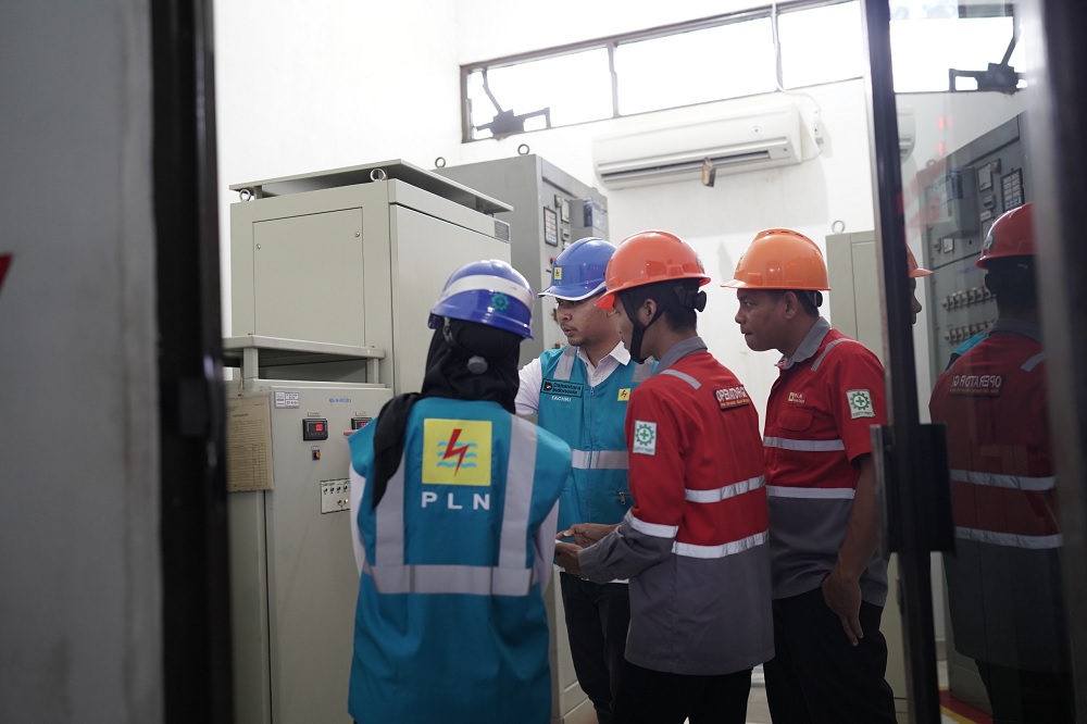 PLN Perkuat Keandalan Sistem Kelistrikan Lewat Pemeliharaan Gateway SCADA dan Digitalisasi Inspeksi Aset
