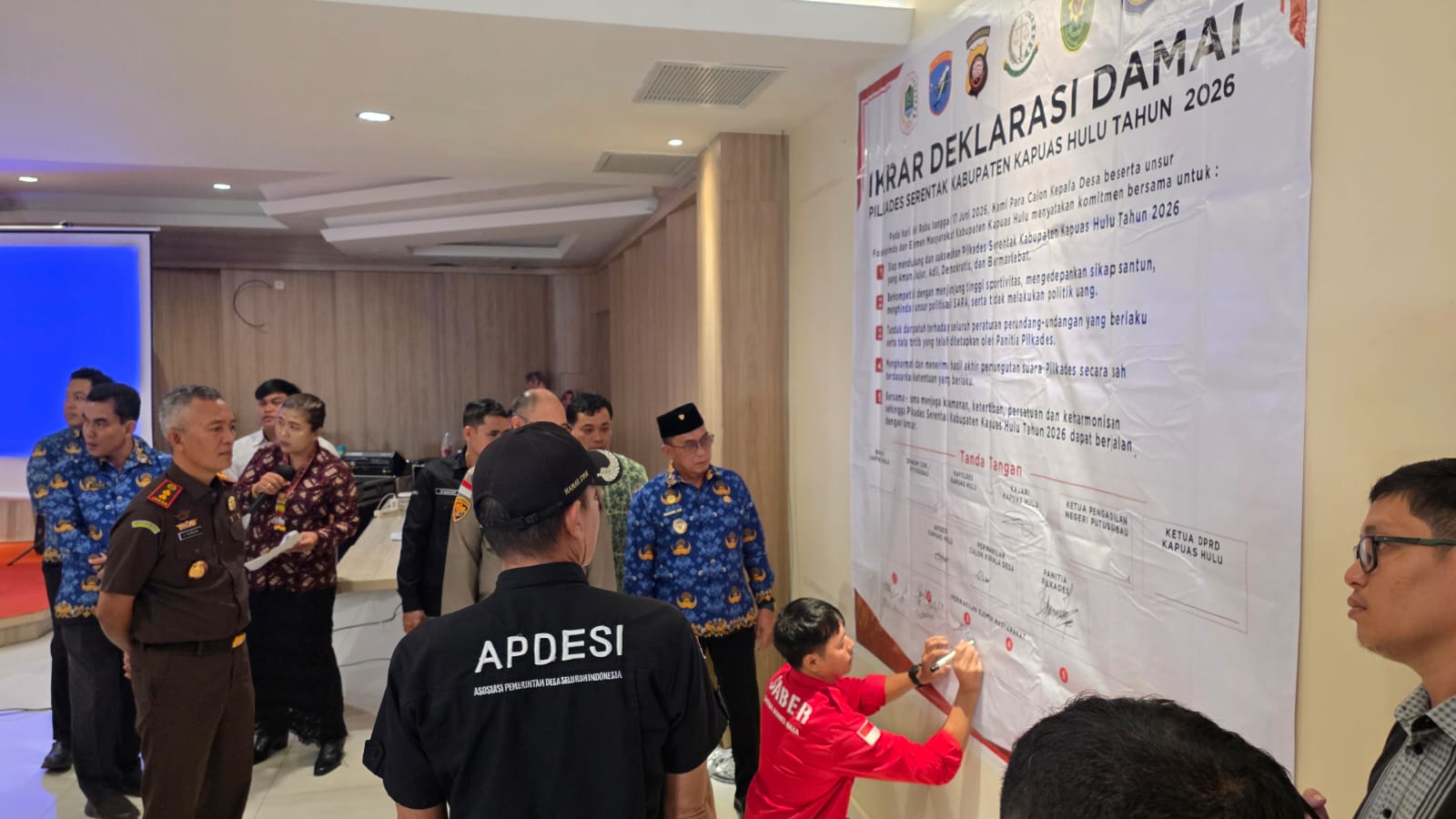 Deklarasi Damai Pilkades 2026 Digelar, 242 Calon Kades di Kapuas Hulu Diajak Jaga Kondusivitas
