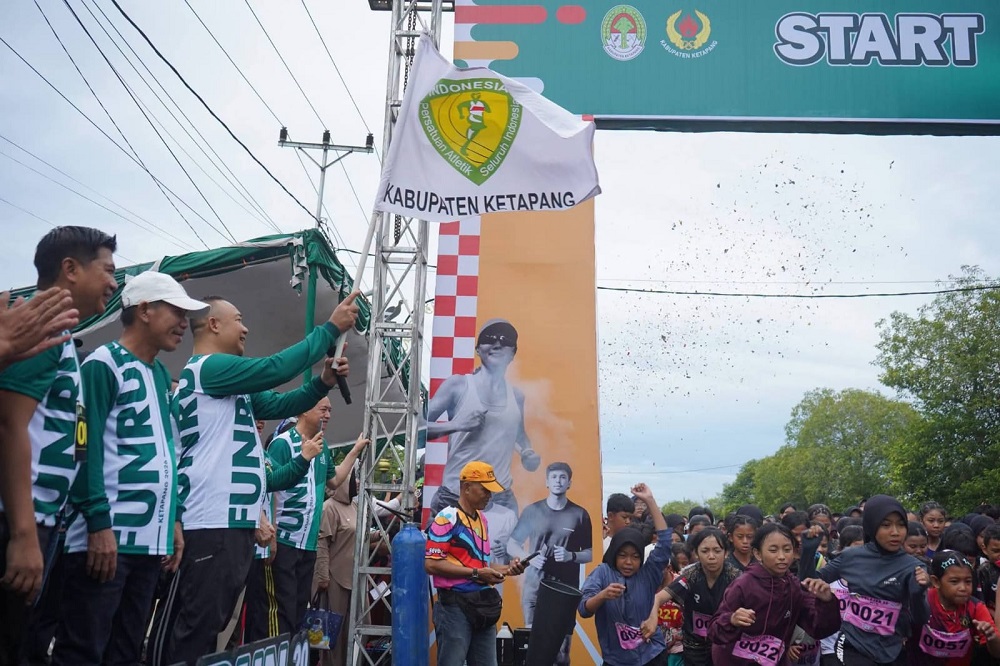 Alex-Jamhuri Buka Ketapang Fun Run 2026, Ajak Masyarakat Terapkan Gaya Hidup Sehat