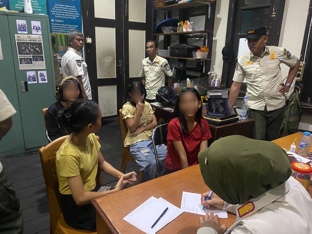 Satpol PP Pontianak Tertibkan Anak Langgar Jam Malam, 4 Remaja Diamankan