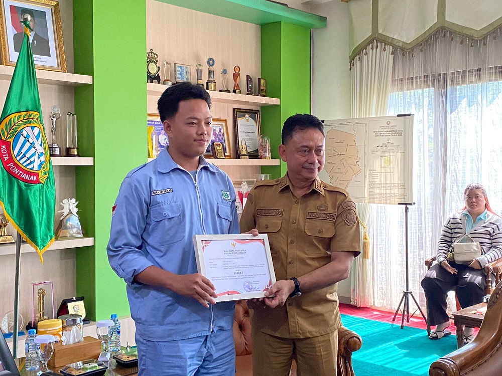 Edi Rusdi Kamtono Dorong Pelajar Pontianak Ciptakan Inovasi Keselamatan Berlalu Lintas