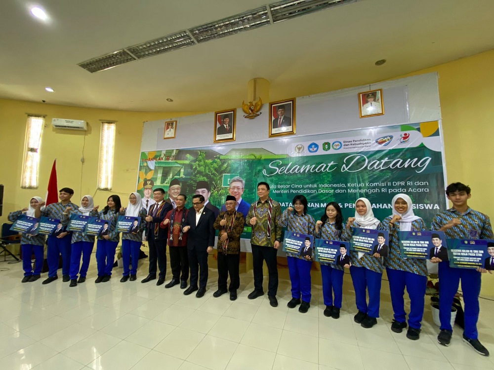 Tak Hanya Ocha, Seluruh Tim LCC 4 Pilar SMAN 1 Pontianak Dapat Beasiswa Kuliah ke China