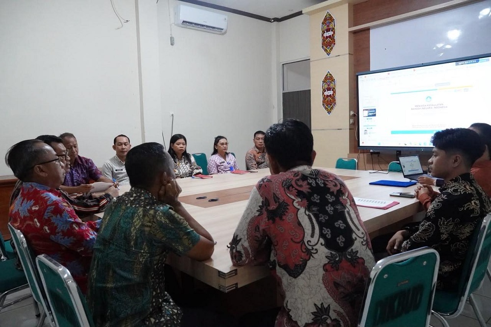 Pemkab Kapuas Hulu dan Balai Bahasa Kalbar Perkuat Pengawasan Penggunaan Bahasa Indonesia