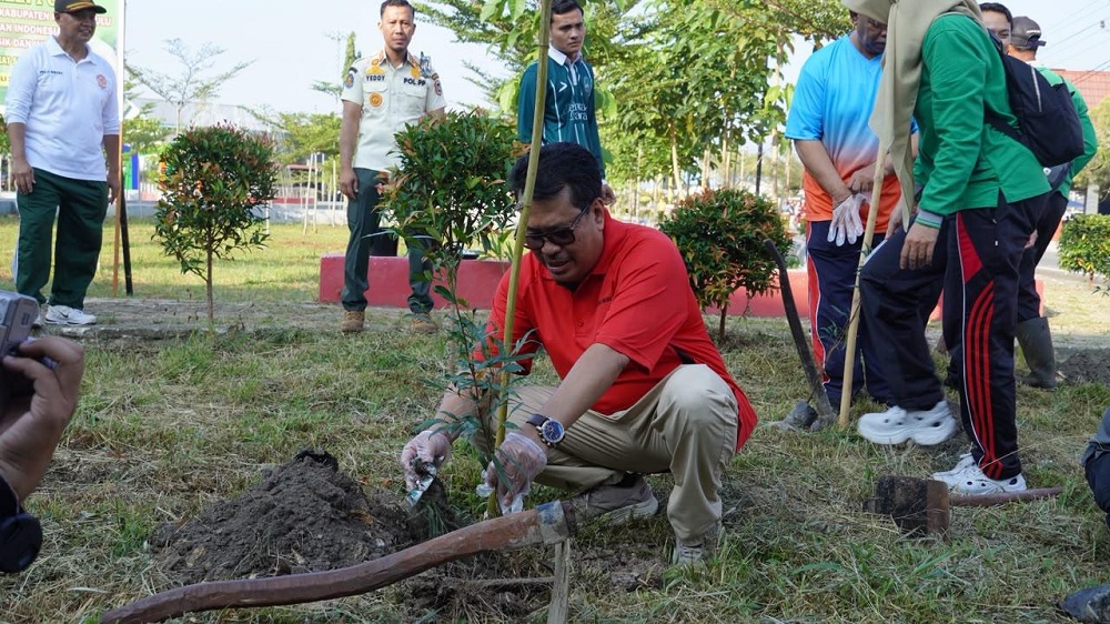 Sekda Kapuas Hulu Resmi Buka Gerakan Indonesia ASRI, Ajak Masyarakat Perkuat Budaya Gotong Royong