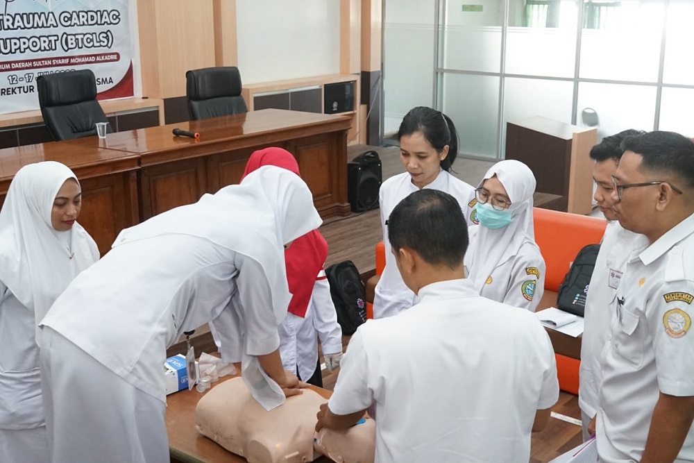 RSUD SSMA Pontianak Tingkatkan Kompetensi Perawat Lewat Pelatihan BTCLS dan BCLS