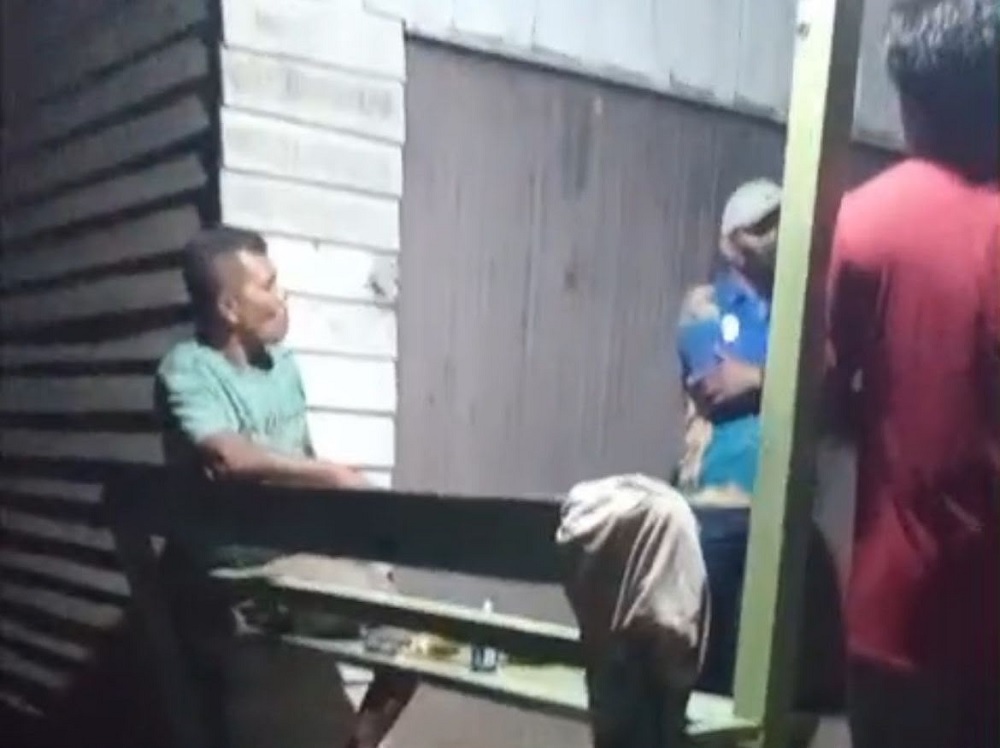 Warga Kayong Utara Gerebek Rumah yang Diduga Jadi Sarang Narkoba, DPRD: Paket Rp20 Ribu Ancam Generasi Muda