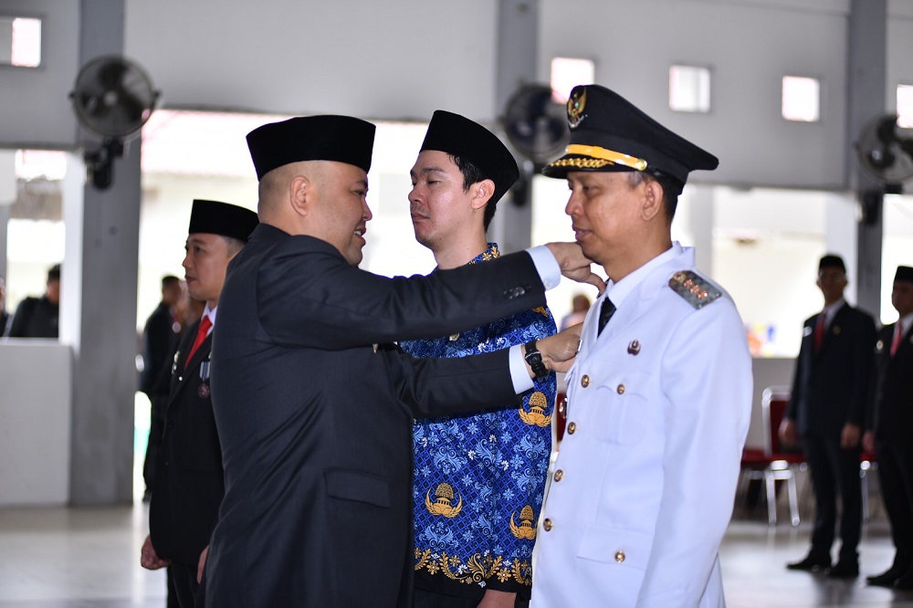 Bupati Melawi Lantik 105 Pejabat, Dua Kepala OPD Baru Diberi Amanah