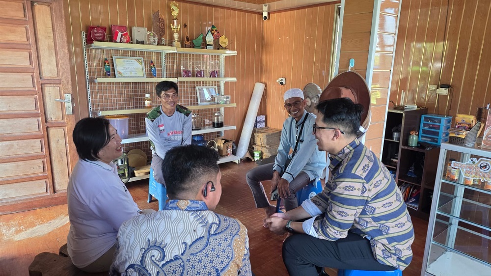 PLN Gandeng Masyarakat Budidaya Madu Kelulut untuk Cegah Karhutla dan Jaga Keandalan Listrik
