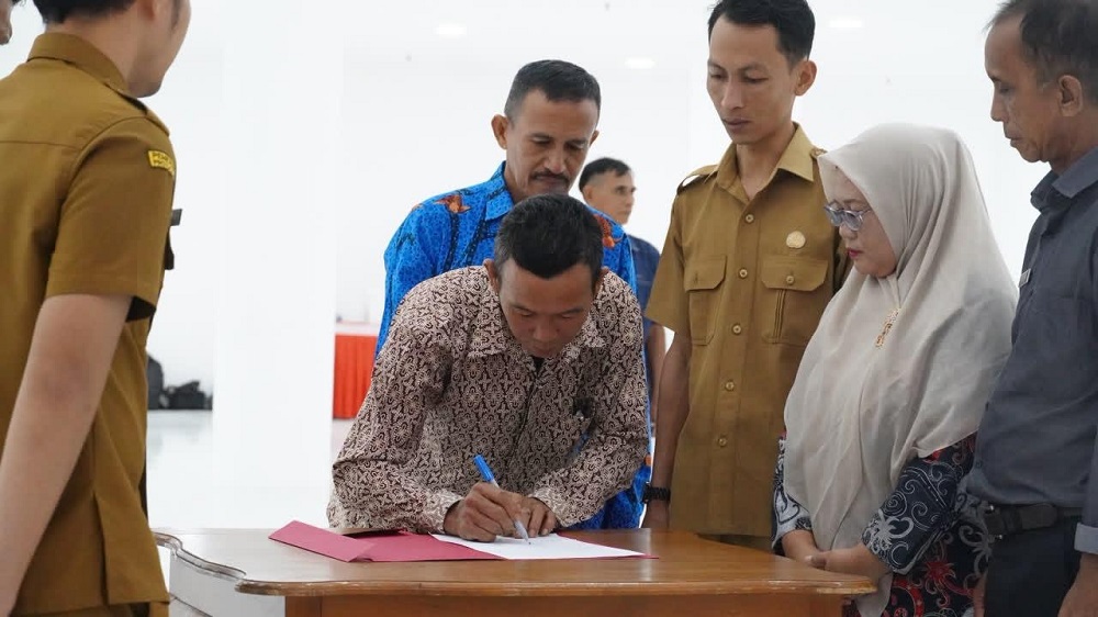 Jelang Pilkades Serentak, Sekda Kapuas Hulu Pimpin Deklarasi Damai diikuti 112 Desa