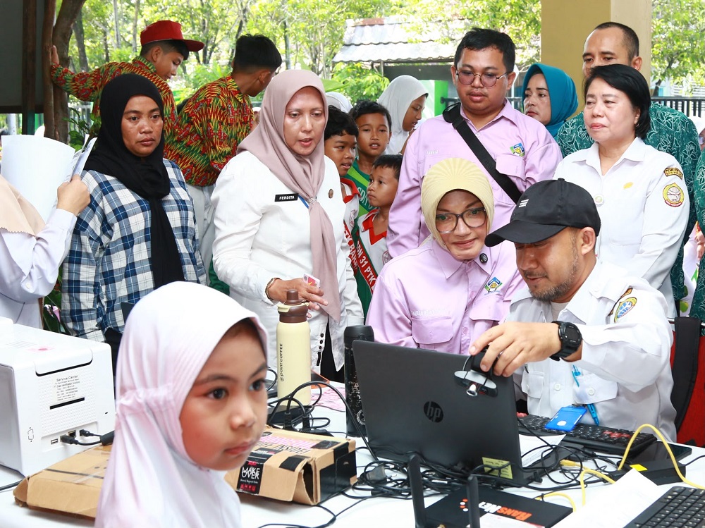 Tinjau MPLS di Tiga Sekolah, Bunda PAUD Pontianak Tekankan Sekolah Ramah Anak dan Bebas Bullying