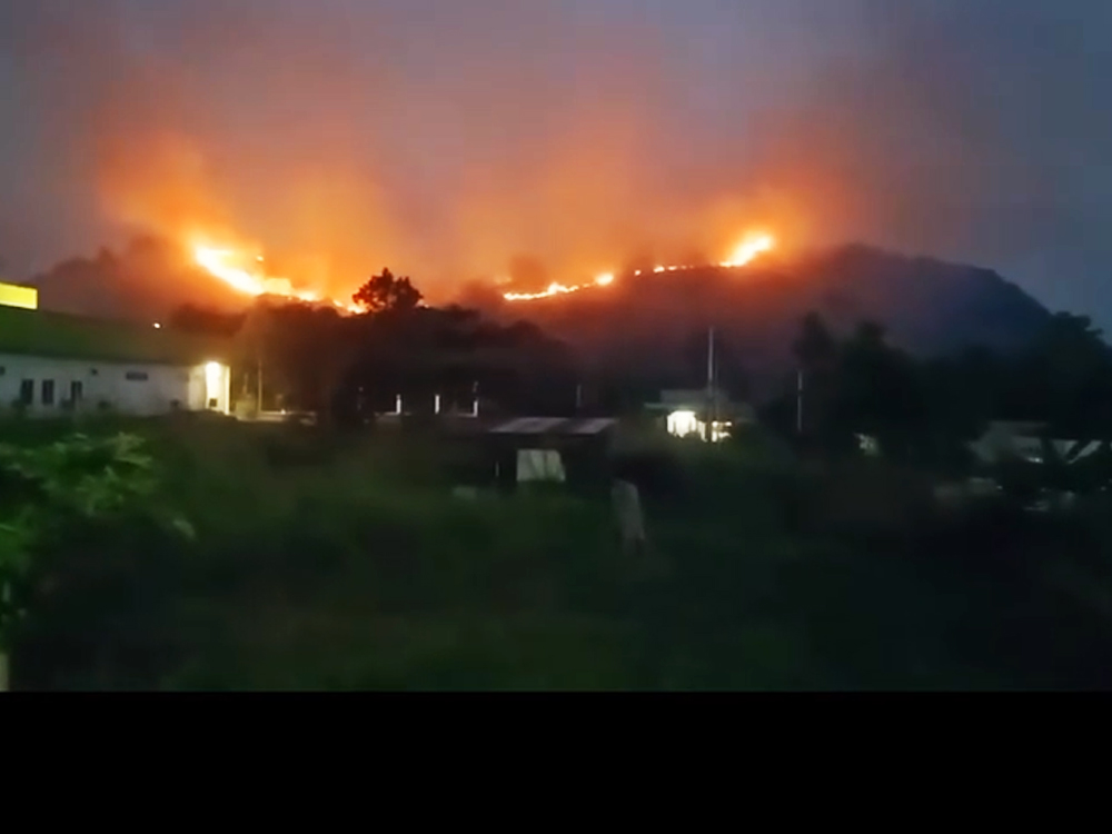 Karhutla di Ketapang Meluas ke Kawasan Wisata, Bukit Lalang Panjang Terbakar