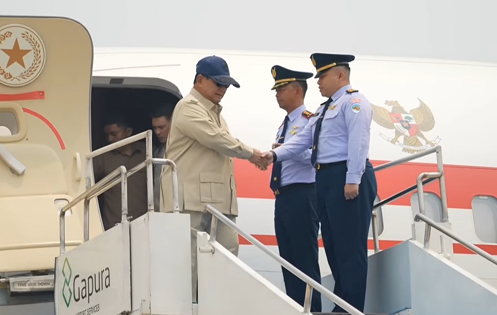 Prabowo Terbang ke Kalbar, Pimpin Langsung Penanganan Karhutla