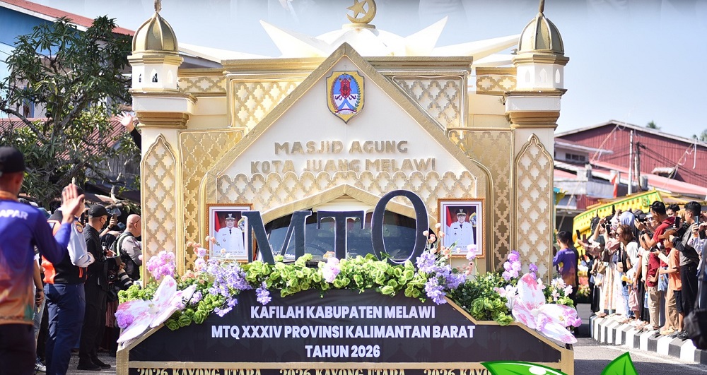 Pawai Taaruf MTQ XXXIV Kalbar, Melawi Tampilkan Filosofi Masjid Agung Kota Juang