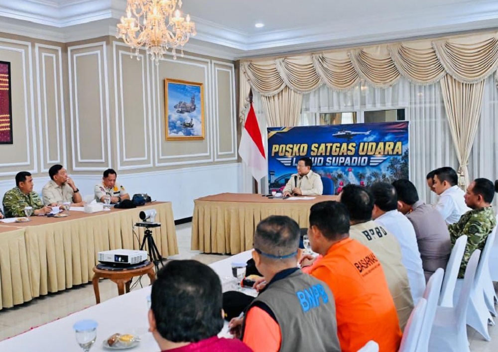 Prabowo Pimpin Rapat Penanganan Karhutla di Kalbar, 198 Hotspot Terdeteksi