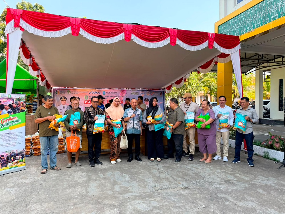 Gerakan Pangan Murah Ketapang, Dinas Ketahanan Pangan dan Bulog Salurkan 1.100 Paket Bahan Pokok