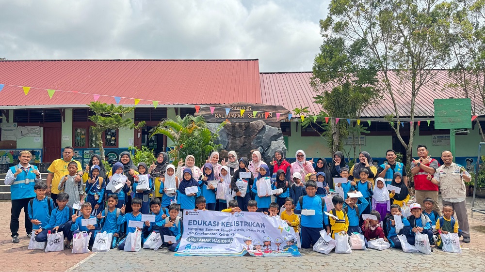 PLN Edukasi Ratusan Siswa Balikpapan tentang Keselamatan Listrik Lewat Program Goes to School