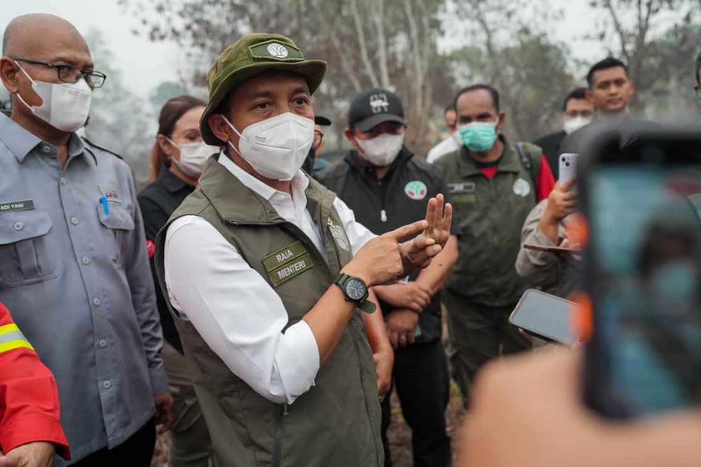 Kementerian Kehutanan Bekukan Izin Lima Korporasi di Kalbar Terkait Karhutla