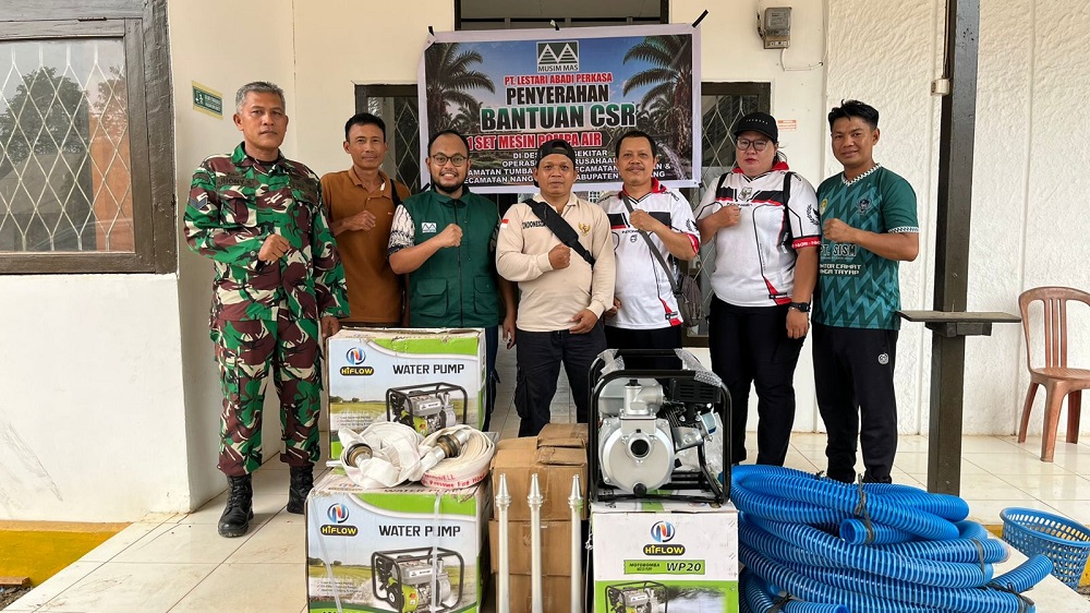 Perkuat Kesiapsiagaan Karhutla, PT LAP Salurkan Sarana Damkar ke 10 Desaa