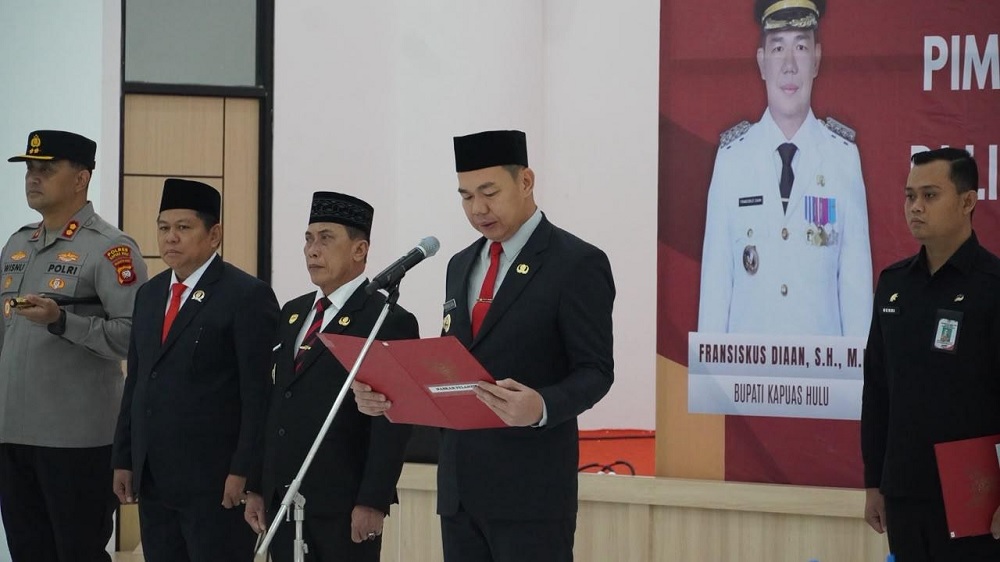 Bupati Kapuas Hulu Lantik Empat Pejabat Pimpinan Tinggi Pratama