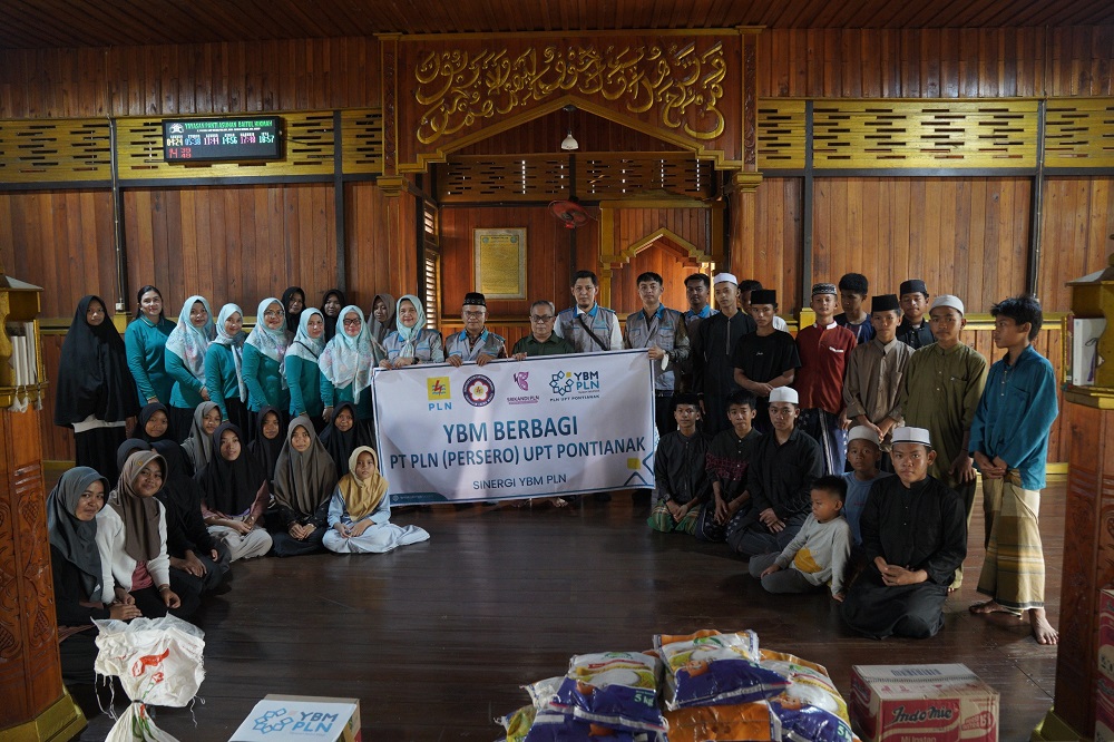 Momentum Hari Pelanggan Nasional, YBM PLN UPT Pontianak Salurkan Sembako ke Dua Panti Asuhan
