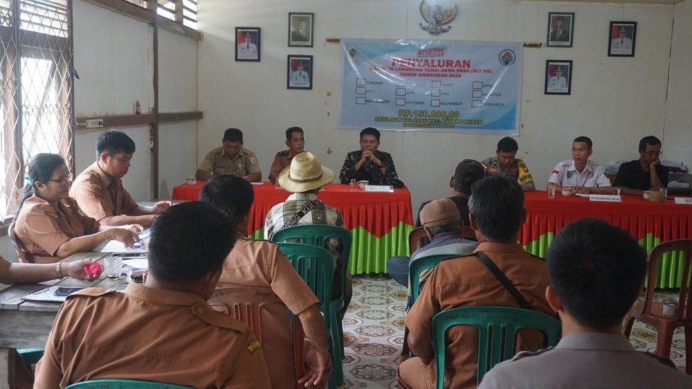 Mabes TNI Sosialisasikan Pencegahan Karhutla ke Warga Sungai Abau