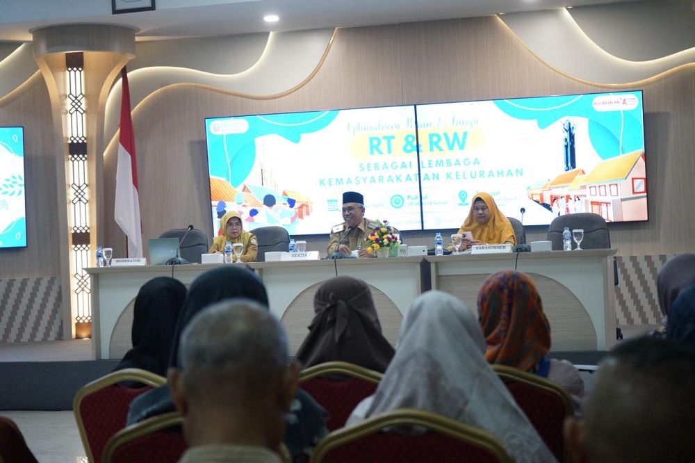 Sekda Pontianak Tegaskan RT/RW Jadi Ujung Tombak Pemerintah di Lingkungan Warga