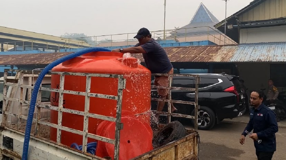 Selama 4 Hari, Pemkot Pontianak Salurkan Hampir 4 Juta Liter Air Gratis