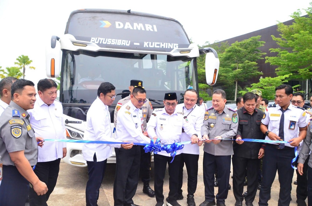 Trayek Bus Antarnegara Putussibau-Kuching Resmi Beroperasi, Perkuat Konektivitas Perbatasan